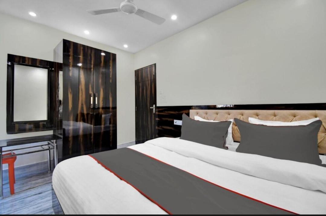 Om Guest House And Banquet Kalkutta Exterior foto